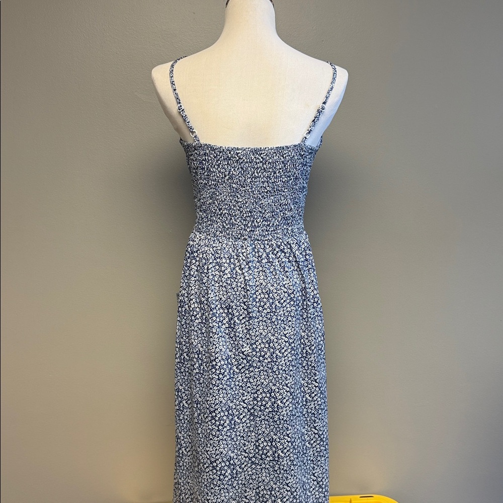 Angashion Floral Midi Dress Size L Blue Button Front Sleeveless - Picture 5 of 7